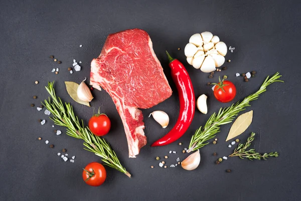 Steak Koboi Siap Untuk Dipanggang Steak Daging Sapi Mentah Dengan Stok Gambar
