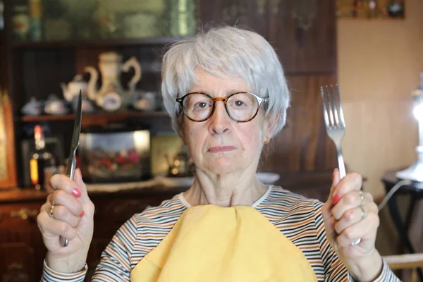 Close Portrait Mature Woman Cutlery Napkin Home — Fotografia de Stock