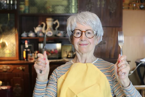 Close Portrait Mature Woman Cutlery Napkin Home — Foto Stock