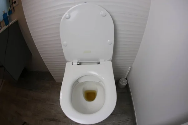 Close Shot Dirty Toilet Modern Bathroom — Stock Photo, Image