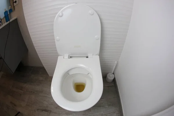 Крупный План Грязного Туалета Современной Ванной Комнате — стоковое фото