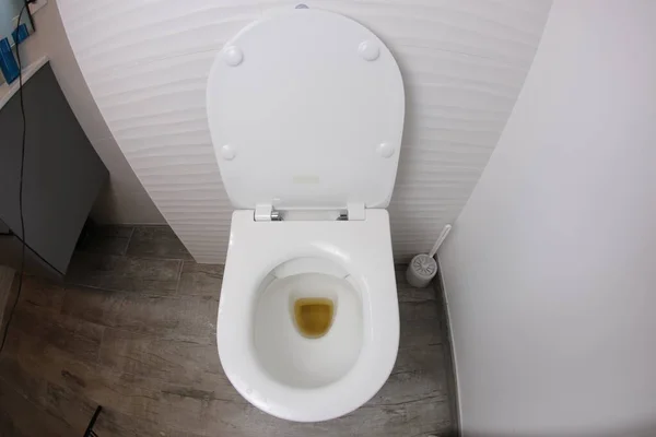 Крупный План Грязного Туалета Современной Ванной Комнате — стоковое фото
