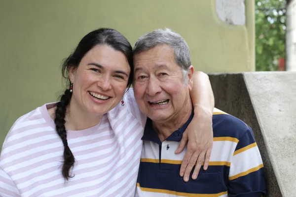 Close Portrait Senior Father Young Daughter Street — Stock Photo, Image
