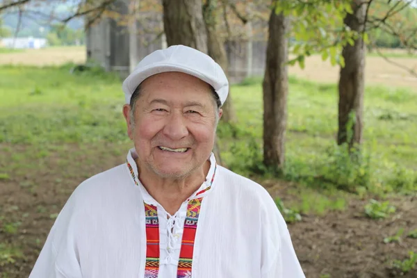 Porträtt Stilig Senior Man Traditionella Colombianska Kläder Naturen — Stockfoto