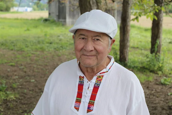Porträt Eines Gut Aussehenden Älteren Mannes Traditioneller Kolumbianischer Kleidung Über — Stockfoto