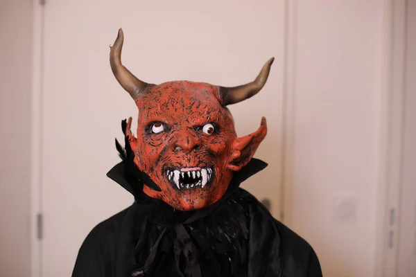 Close Portrait Person Devil Mask Indoor — Stock Photo, Image