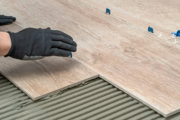 Banyoya ya da mutfağa fayanslar seriyorum.