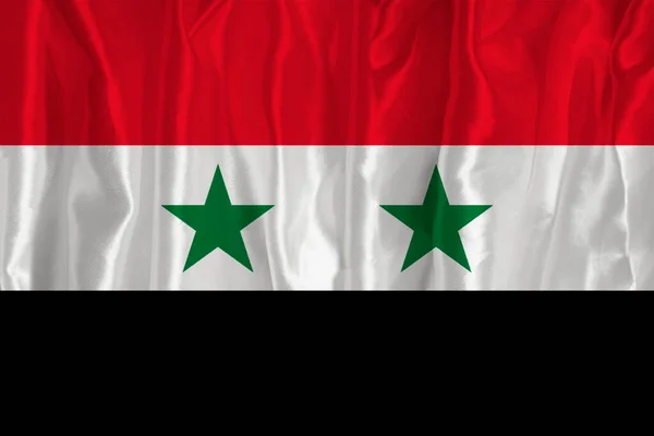 Syrská Vlajka Hedvábném Pozadí Skvělým Národním Symbolem Textura Tkanin Oficiální — Stock fotografie