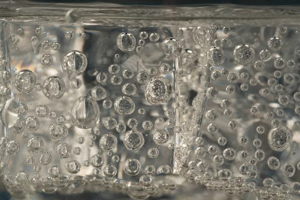 Batu Dalam Soda Penutup Air — Stok Foto