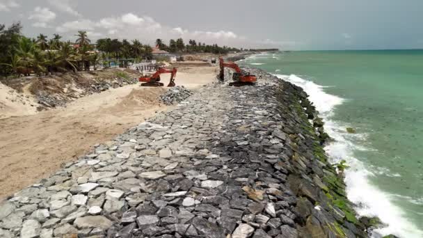 Coast Ghana Excavators Build Stone Walls Coast Protection Forces Sea — Stock Video