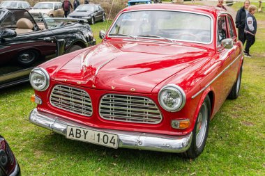 İsveç, Tydinge 1 Mayıs 2022: Sergide eski ve havalı bir spor araba