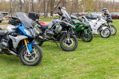 İsveç, Tydinge 1 Mayıs 2022: Sergide güzel bir spor klasik motosikleti