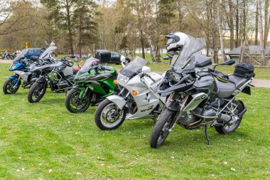 İsveç, Tydinge 1 Mayıs 2022: Sergide güzel bir spor klasik motosikleti