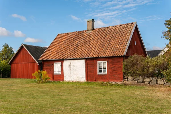Vecchia Casa Legno Rosso Stile Scandinavo Vintage Tradizionale Antica Casa — Foto Stock