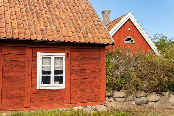 Старий Червоний Дерев Яний Будинок Вінтажному Скандинавському Стилі Традиційний Будинок — стокове фото