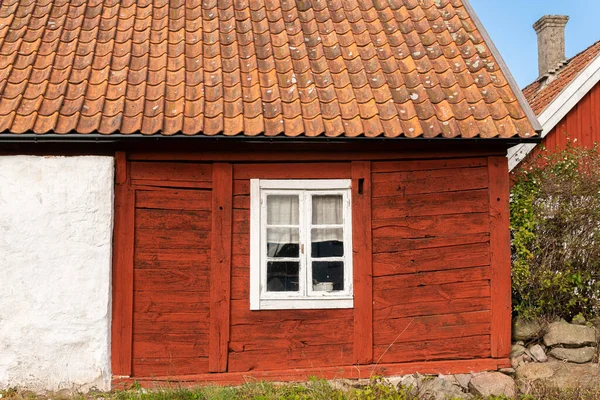 Vecchia Casa Legno Rosso Stile Scandinavo Vintage Tradizionale Antica Casa — Foto Stock