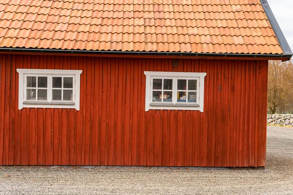 Vecchia Casa Legno Rosso Stile Scandinavo Vintage Tradizionale Antico Edificio — Foto Stock