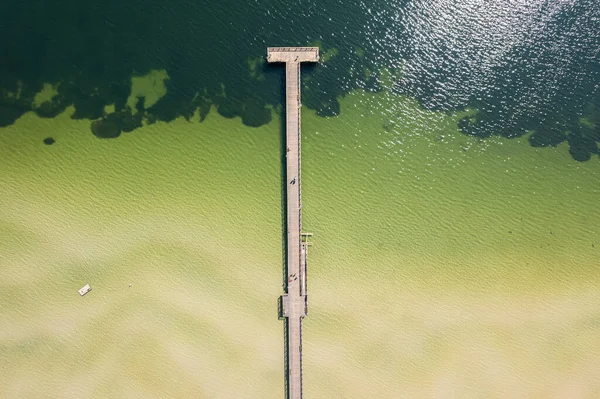 Αεροφωτογραφία Μιας Μεγάλης Προβλήτας Αναχώματος Προβλήτας Όμορφη Θάλασσα Θέα Στην — Φωτογραφία Αρχείου