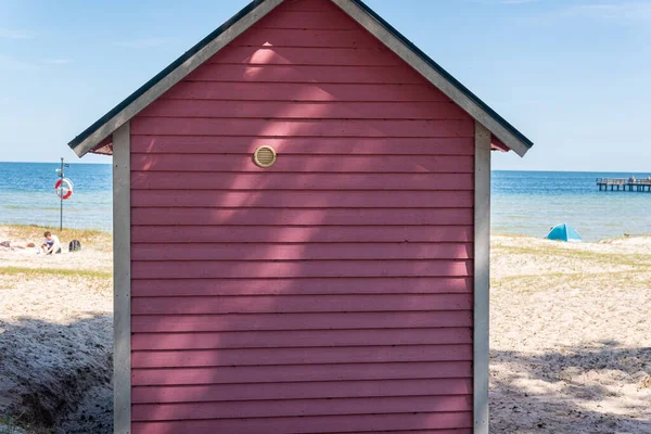 Bunte Strandhütten Kleine Holzhäuser Strand Glamping Tourismus — Stockfoto