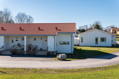 İsveç, Lonsboad 4 Nisan 2023: İsveç 'te tipik bir Avrupa özel evi