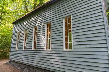 İsveç, Wanas 8 Temmuz 2023 Edwin Denby için ormandaki güzel bir klasik ahşap ev. Yalnız ev, içe dönükler için yer. 