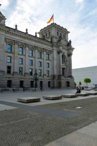 Berlín Alemania 2022 Vista Del Reichstag Berlín Bandera Alemana Edificio — Foto de Stock