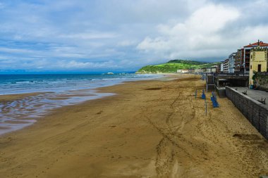 Atlantik Okyanusu kıyısındaki kumsal, İspanya