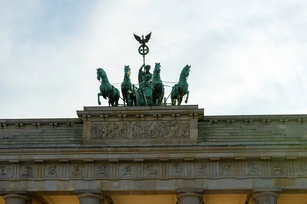 Brandenburger Tor Berlin Tagsüber Sonnig — Stockfoto