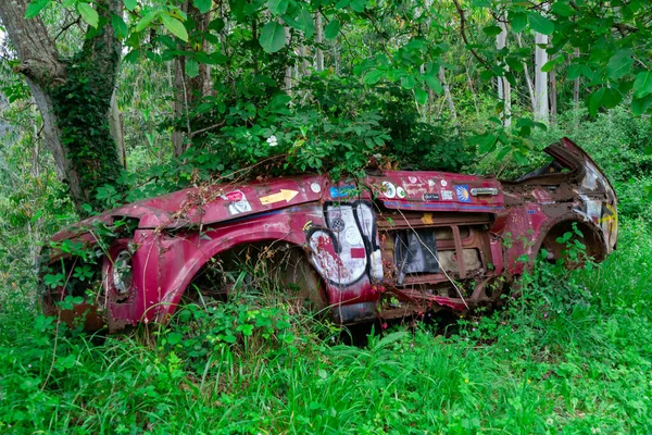 2022 Kraj Basków Hiszpania Stary Zardzewiały Zniszczony Samochód Lada Niva — Zdjęcie stockowe