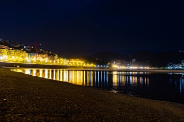 La Concha Gece Sahili, Bask Ülkesi, İspanya.