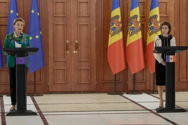 Chisinau, Moldova - 30 Mart 2023: Maia Sandu Avrupa Konseyi Genel Sekreteri Marija Pejcinoviç Buriç ile bir görüşme yaptı
