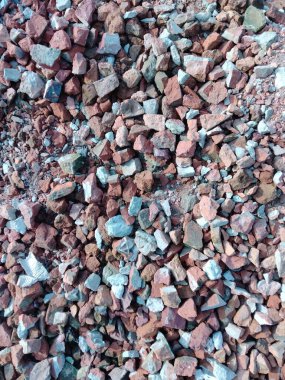 Tuğla yonga resmi, tuğla yongaları yolda diyor, tuğla yonga resmi