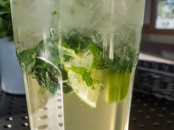 Coctail Mojito Green Mint Leaves White Rum Lime Lemon Soda — Stock Photo, Image