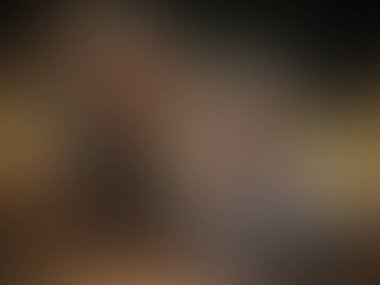 Bulanık arkaplanı olan tek bir çiçek.