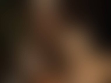 Bulanık bir geçmişi olan bir kadının yüzü.