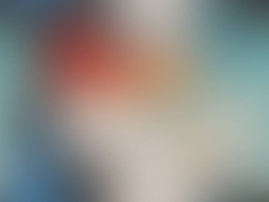 Kırmızı şapkalı bir kişinin bulanık görüntüsü.