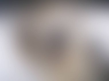 Bir insanın yüzünün bulanık bir görüntüsü