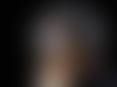 Bir insanın yüzünün bulanık bir görüntüsü