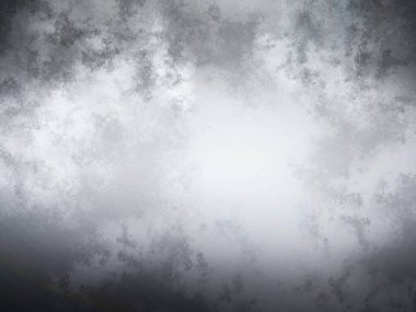 Sörf tahtasında suda bir insan.