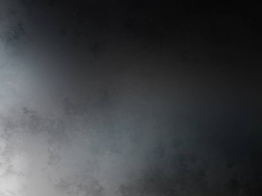 Sörf tahtasında suda bir insan.