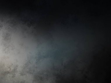 Takım elbiseli ve kravatlı bir adam duvarın önünde duruyor.