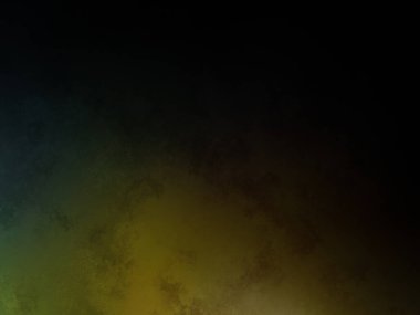 Rampada kaykay süren biri.