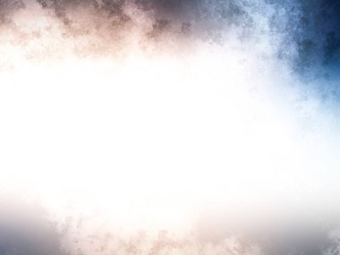 Karlı bir yüzeyde snowboard süren bir insan.