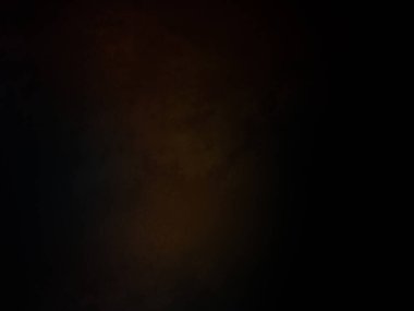 Elinde cep telefonu tutan biri.