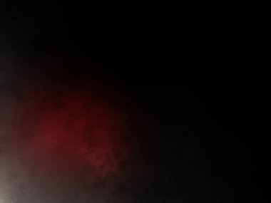 Karanlık gökyüzünde parlayan kırmızı bir ışık.