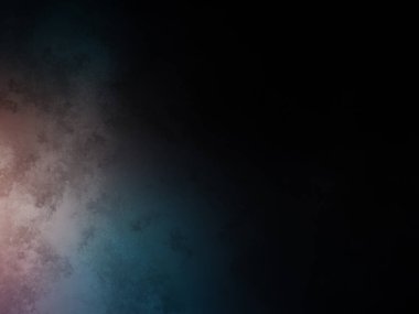 Tenis kortunda raket tutan bir adam.