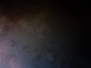 Elinde tenis raketi tutan biri.