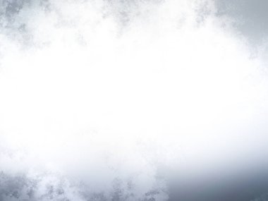 Sörf tahtasında sörf yapan biri.