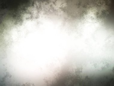 Karlı bir yüzeyde kaykay süren bir insan.