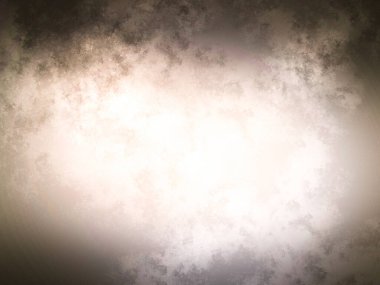 Kaykay rampasında kaykay süren biri.